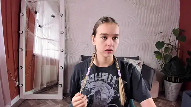 Vel1ka online show from November 1, 2025, 4:47 am