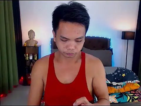 Snapshot of XExtraServiceManX chatting on October 13, 2025, 5:40 am XExtraServiceManX online show from October 13, 2025, 5:40 am