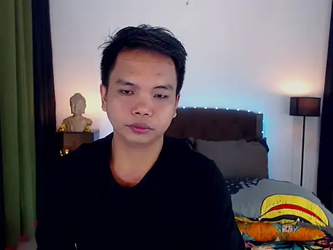 Snapshot of XExtraServiceManX chatting on October 15, 2025, 2:11 am XExtraServiceManX online show from October 15, 2025, 2:11 am