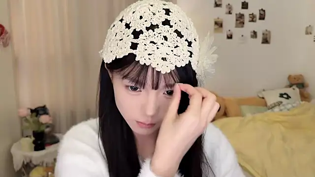 Momo-xx online show from January 17, 2026, 3:33 am