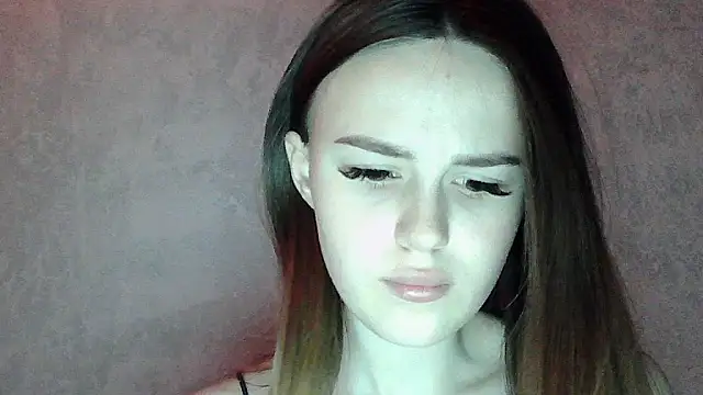 SweetLoraa online show from March 31, 2026, 4:07 pm