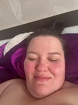 SunnyLeila2101 online show from April 4, 2026, 10:46 am