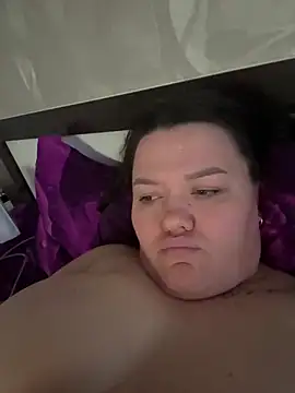 SunnyLeila2101 online show from April 8, 2026, 4:18 pm