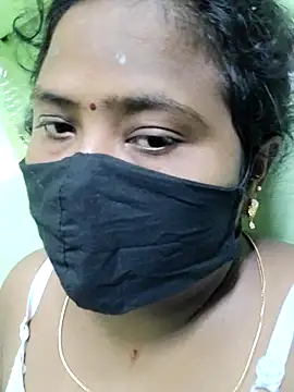 Snapshot of Tamilreethu chatting on October 2, 2025, 6:26 pm Tamilreethu online show from October 2, 2025, 6:26 pm