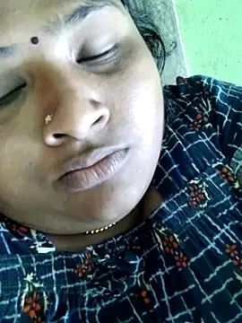 Snapshot of Tamilreethu chatting on October 11, 2025, 7:56 pm Tamilreethu online show from October 11, 2025, 7:56 pm