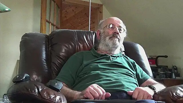 janzer13 online show from November 30, 2025, 2:10 pm