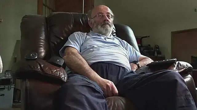 janzer13 online show from January 11, 2026, 2:22 pm