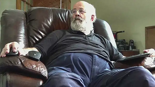 Snapshot of janzer13 chatting on February 10, 2026, 2:21 pm janzer13 online show from February 10, 2026, 2:21 pm