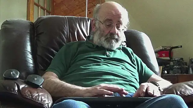 Snapshot of janzer13 chatting on February 17, 2026, 2:46 pm janzer13 online show from February 17, 2026, 2:46 pm