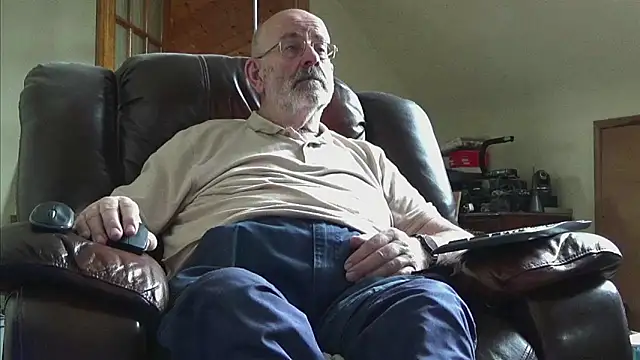 Snapshot of janzer13 chatting on February 22, 2026, 1:42 pm janzer13 online show from February 22, 2026, 1:42 pm