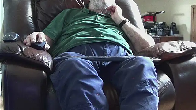 janzer13 online show from March 27, 2026, 2:39 pm