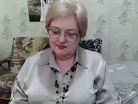 Renata62011 online show from May 18, 2026, 12:55 pm