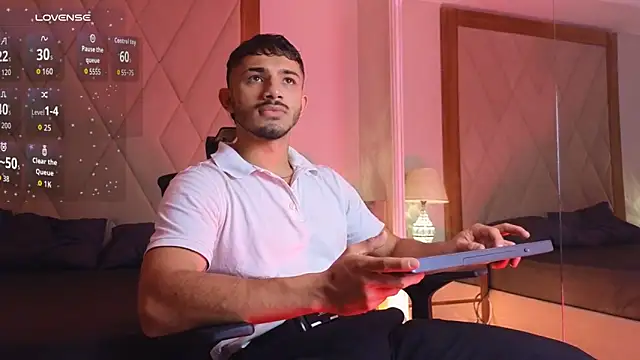 Snapshot of ArturoCardona_ chatting on February 14, 2026, 1:41 pm ArturoCardona online show from February 14, 2026, 1:41 pm