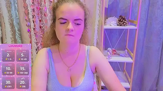 Luisa Rosee online show from October 28, 2025, 7:38 pm