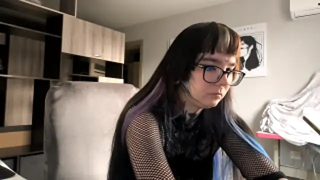 HighelikeGirl online show from November 12, 2025, 6:58 am