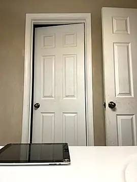 KeYBuMp323 online show from September 16, 2025, 2:18 pm