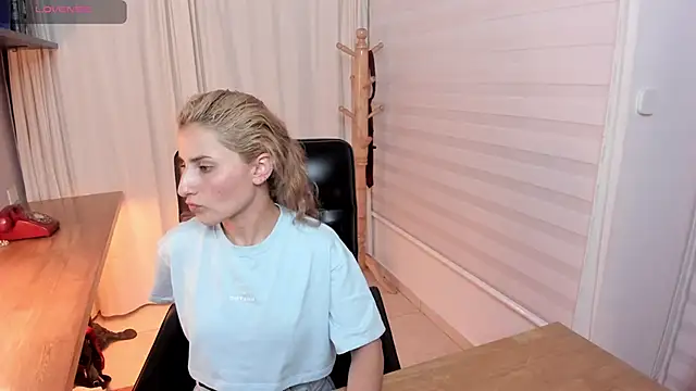 Snapshot of Odette_bulgari chatting on February 20, 2026, 10:38 am Odette bulgari online show from February 20, 2026, 10:38 am