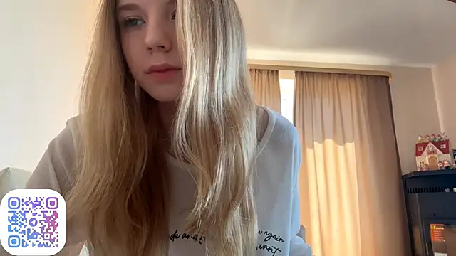 FruityXo online show from September 11, 2025, 8:25 am