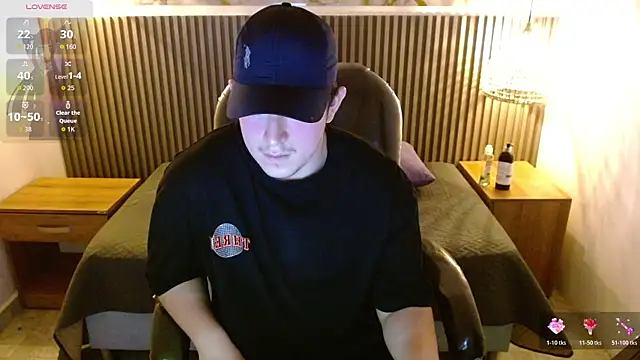 Lancelot 19 online show from October 24, 2025, 4:53 am