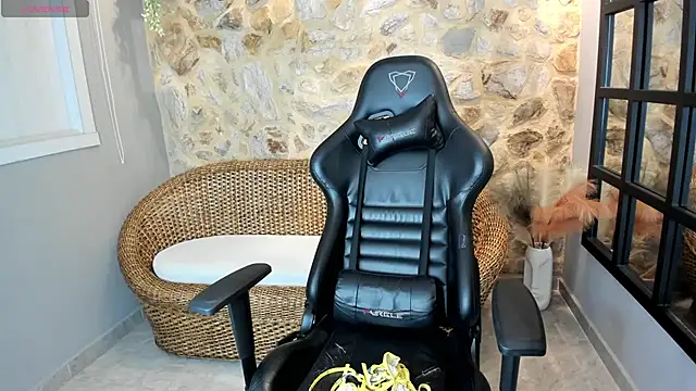 VenusBlazer online show from November 21, 2025, 11:09 am