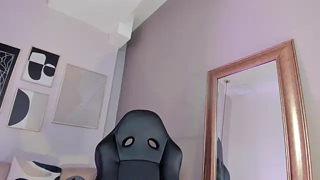 marie bass online show from April 7, 2026, 1:44 pm