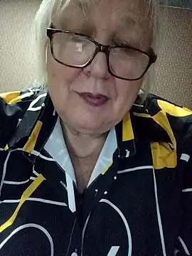 Alexia64231 online show from November 13, 2025, 3:27 am