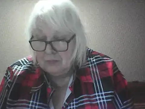 Alexia64231 online show from February 13, 2026, 5:42 pm