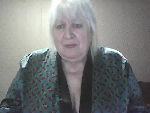 Snapshot of Alexia64231 chatting on April 17, 2026, 1:25 pm Alexia64231 online show from April 17, 2026, 1:25 pm