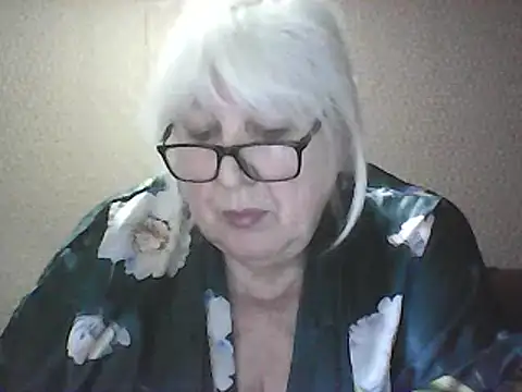 Snapshot of Alexia64231 chatting on April 21, 2026, 2:56 pm Alexia64231 online show from April 21, 2026, 2:56 pm