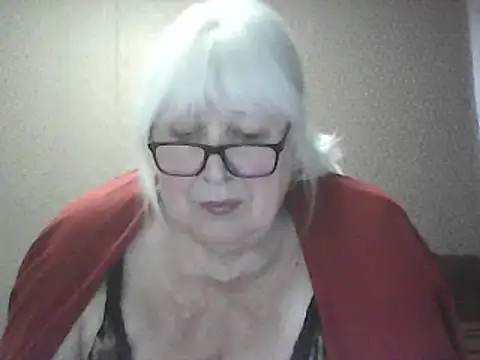 Snapshot of Alexia64231 chatting on April 27, 2026, 2:59 pm Alexia64231 online show from April 27, 2026, 2:59 pm