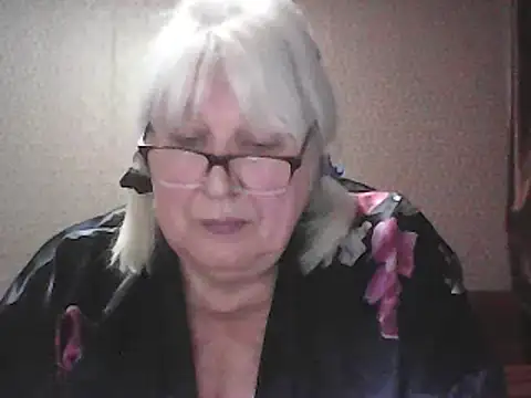 Snapshot of Alexia64231 chatting on May 3, 2026, 4:35 pm Alexia64231 online show from May 3, 2026, 4:35 pm