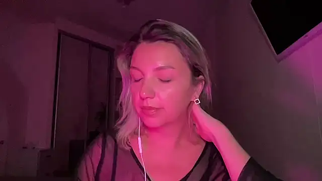 Snapshot of Beautysoul_ chatting on September 10, 2025, 6:19 pm Beautysoul  online show from September 10, 2025, 6:19 pm