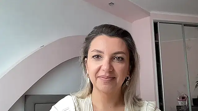 Snapshot of Beautysoul_ chatting on September 14, 2025, 9:30 am Beautysoul  online show from September 14, 2025, 9:30 am