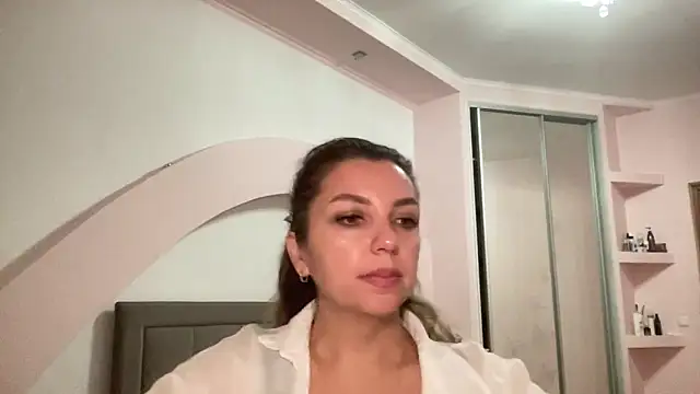 Snapshot of Beautysoul_ chatting on October 24, 2025, 4:03 pm Beautysoul  online show from October 24, 2025, 4:03 pm