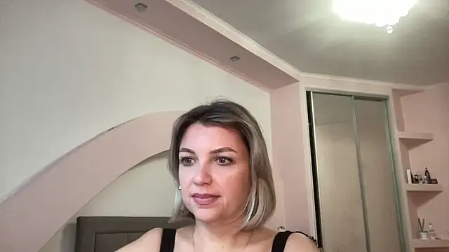 Snapshot of Beautysoul_ chatting on October 28, 2025, 11:03 am Beautysoul  online show from October 28, 2025, 11:03 am