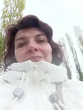 LedyNika online show from April 20, 2026, 3:04 pm