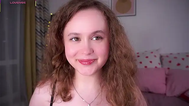 SusannaScholler online show from May 16, 2026, 10:52 pm