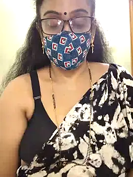 sweet-lotus online show from December 19, 2025, 3:35 am