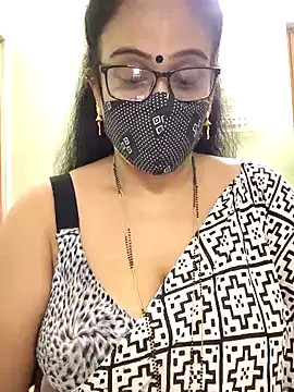 sweet-lotus online show from December 22, 2025, 3:25 am