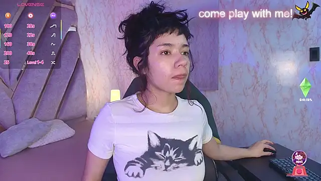 Snapshot of redd_pandaa chatting on May 22, 2026, 3:24 am redd pandaa online show from May 22, 2026, 3:24 am