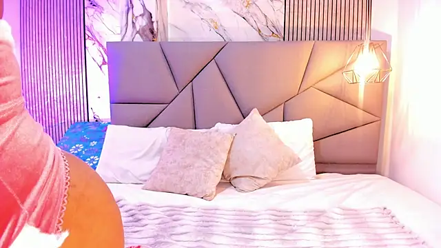 Snapshot of Tatihornyy chatting on April 1, 2026, 11:33 am Tatihornyy online show from April 1, 2026, 11:33 am