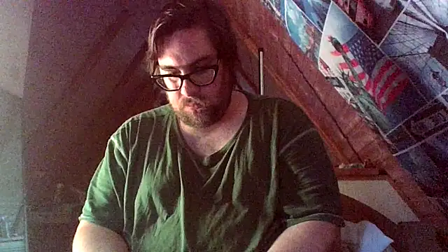 chubbyDavid1998 online show from October 29, 2025, 1:35 pm