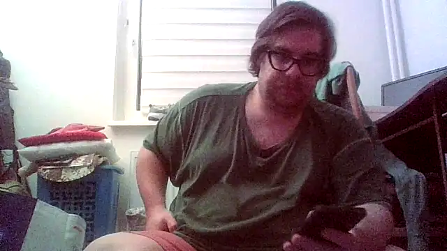 chubbyDavid1998 online show from November 4, 2025, 11:26 pm