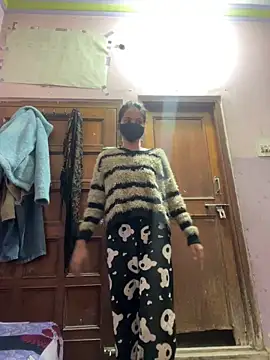 Snapshot of Sandhya_77 chatting on January 17, 2026, 6:18 am Sandhya 77 online show from January 17, 2026, 6:18 am