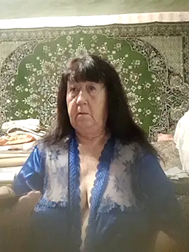 CrystalLime6411 online show from November 9, 2025, 11:03 pm