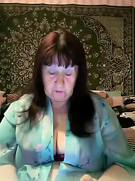 Snapshot of CrystalLime6411 chatting on April 17, 2026, 4:10 pm CrystalLime6411 online show from April 17, 2026, 4:10 pm