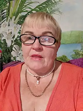 VioletSweet5566 online show from September 12, 2025, 6:08 pm