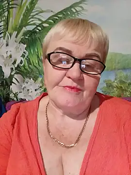 VioletSweet5566 online show from September 28, 2025, 5:29 pm