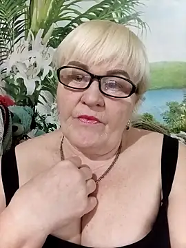 Snapshot of VioletSweet5566 chatting on May 4, 2026, 12:34 pm VioletSweet5566 online show from May 4, 2026, 12:34 pm