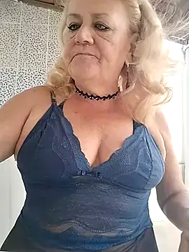 Snapshot of Belladama61 chatting on February 21, 2026, 5:03 pm Belladama61 online show from February 21, 2026, 5:03 pm